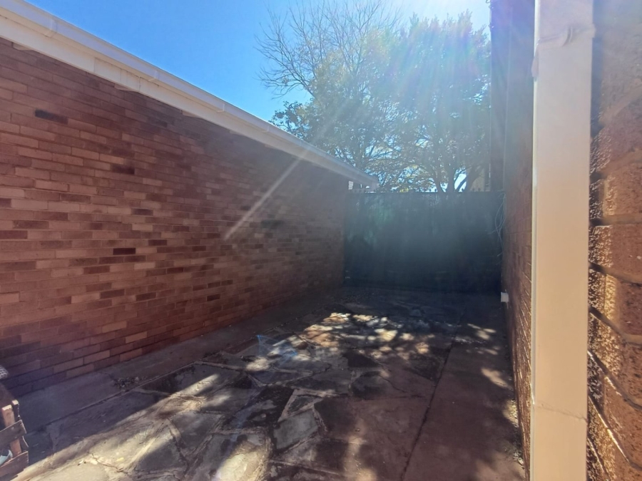 1 Bedroom Property for Sale in Flamwood North West